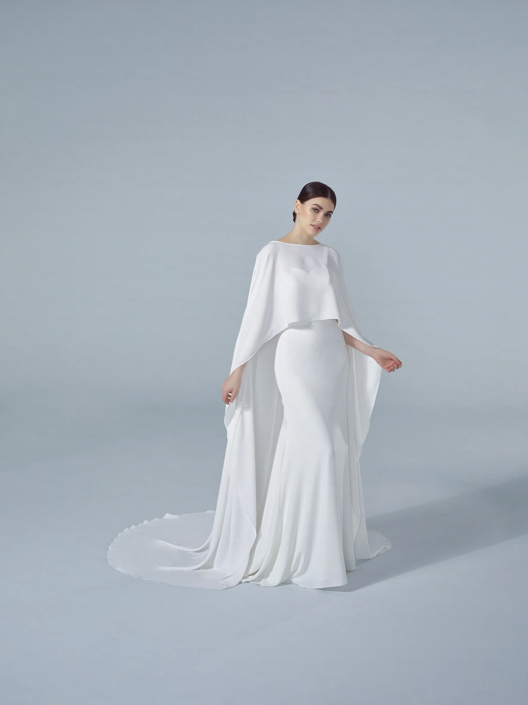 CAPE-LA22 Crepe cape
