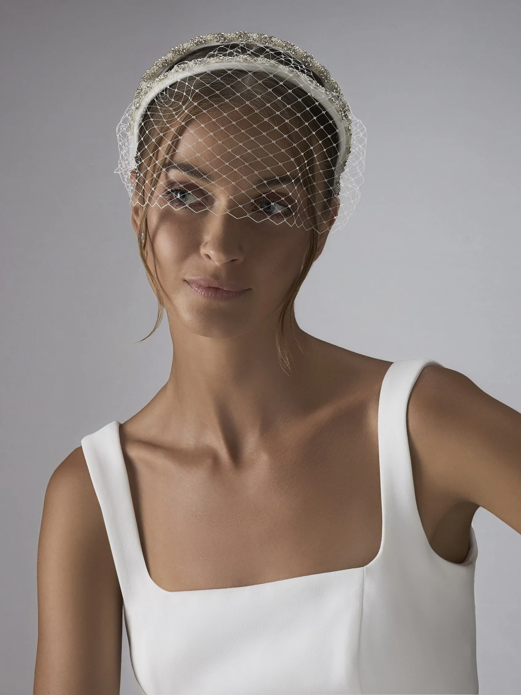 HD-LA40 Satin headband with net and rhinestones
